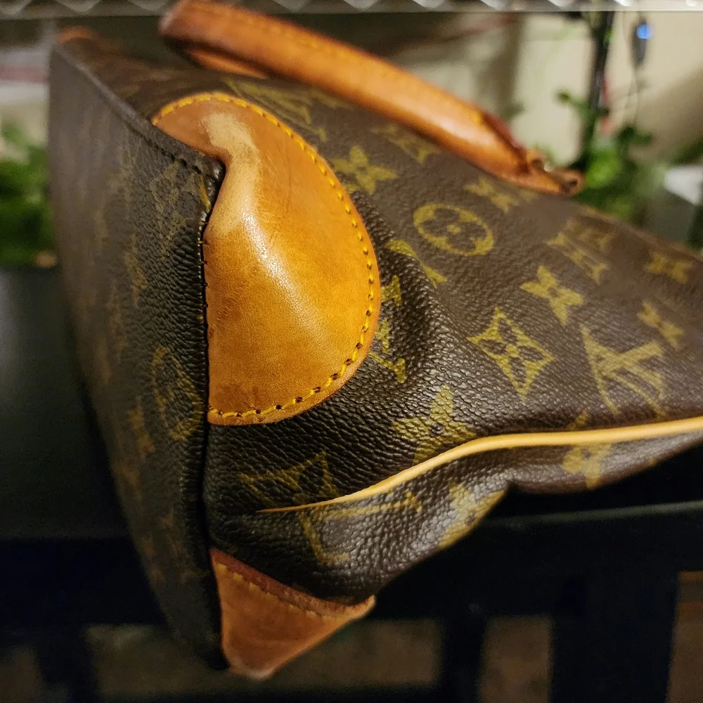 1960's Vintage Louis Vuitton Monogram Leather Handbag - Picture 3 of 16